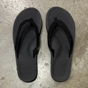 INDOSOLE   WOMEN'S FLIP FLOPS RECYCLED PABLE STRAPS   BLACK/KETAPA
