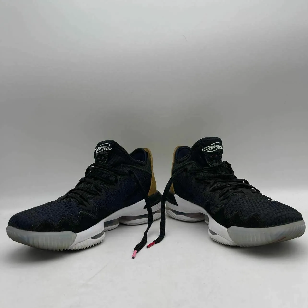 Nike Lebron 16 Low Black Wheat “Soundtrack” Men's Size 10 usa 12668-001